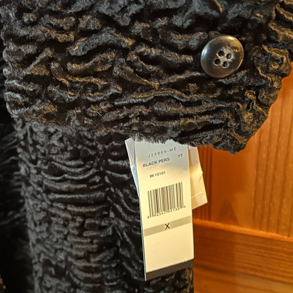 Jones New York Women’s Faux Fur Coat - Picture 6 of 7